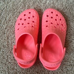 Unisex Crocs, Coral, Women’s size 7, Men's Size 5, Tags still on but worn once
